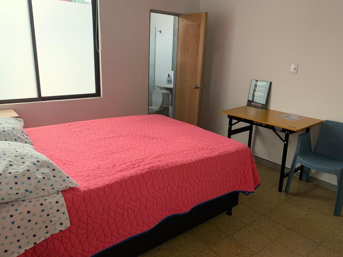 Casa Tuvia Hotel Меделин Екстериор снимка